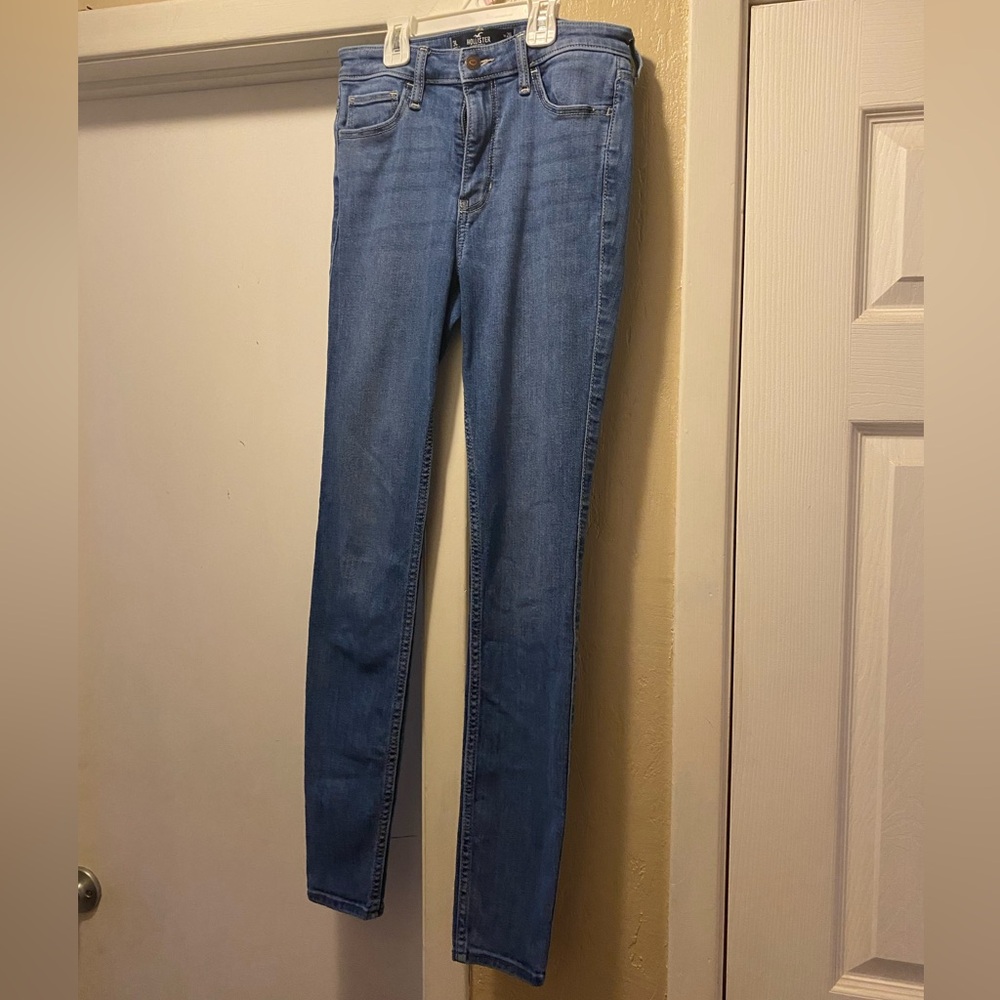 Hollister High-rise super skinny jeans